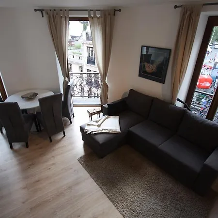 Les Balances - All Year Apartman *